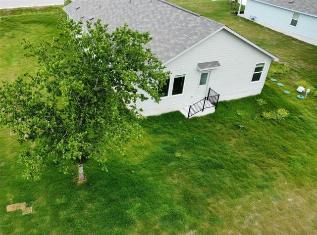 11212 Superior Bay LN, Mustang Ridge, TX 78610