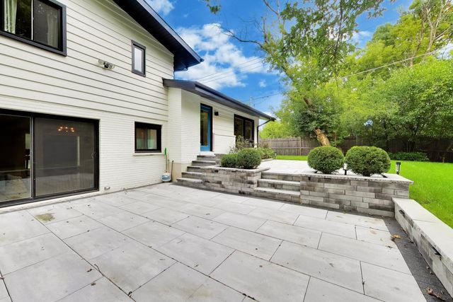 1005 FORESTWAY Drive, Glencoe, IL 60022