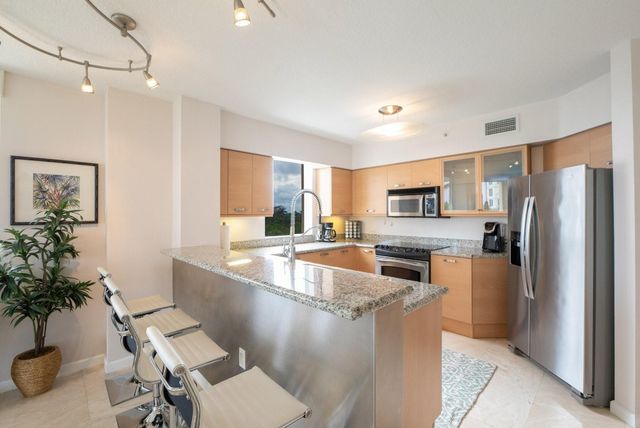 2001 N Ocean Boulevard 401, Fort Lauderdale, FL 33305