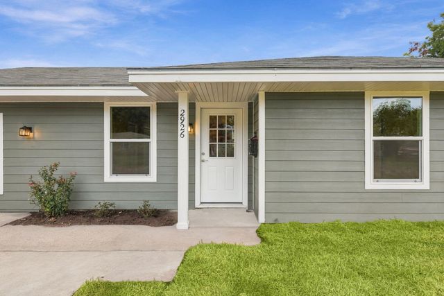 2926 Tarpey Avenue, Texas City, TX 77590