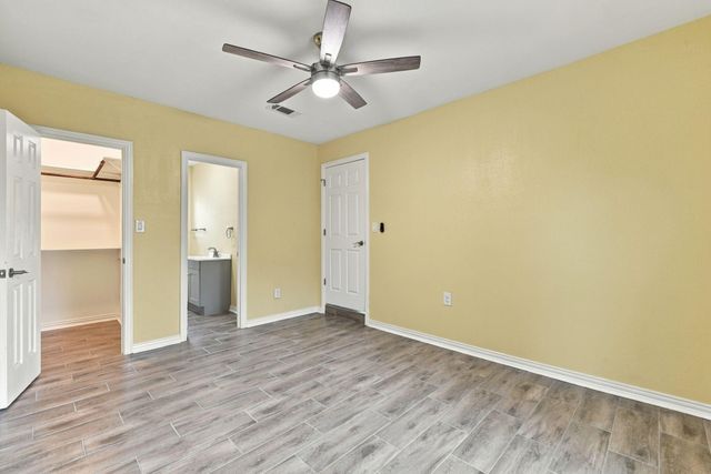 2926 Tarpey Avenue, Texas City, TX 77590