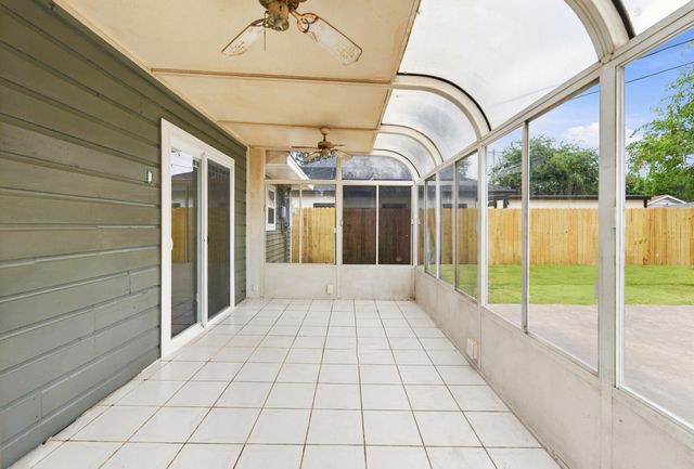 2926 Tarpey Avenue, Texas City, TX 77590