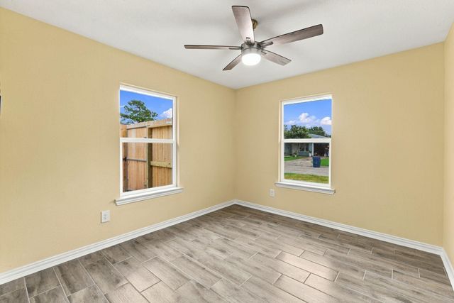 2926 Tarpey Avenue, Texas City, TX 77590