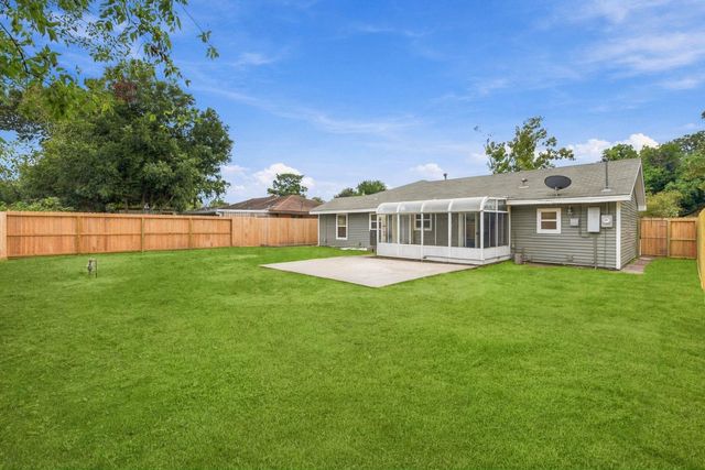 2926 Tarpey Avenue, Texas City, TX 77590