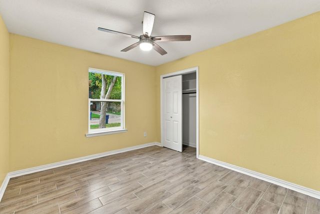 2926 Tarpey Avenue, Texas City, TX 77590