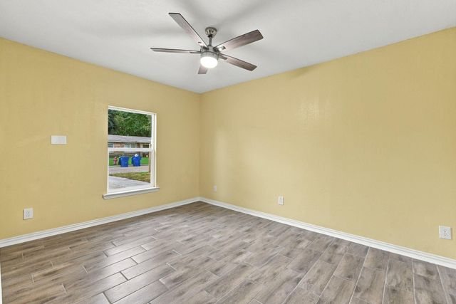 2926 Tarpey Avenue, Texas City, TX 77590