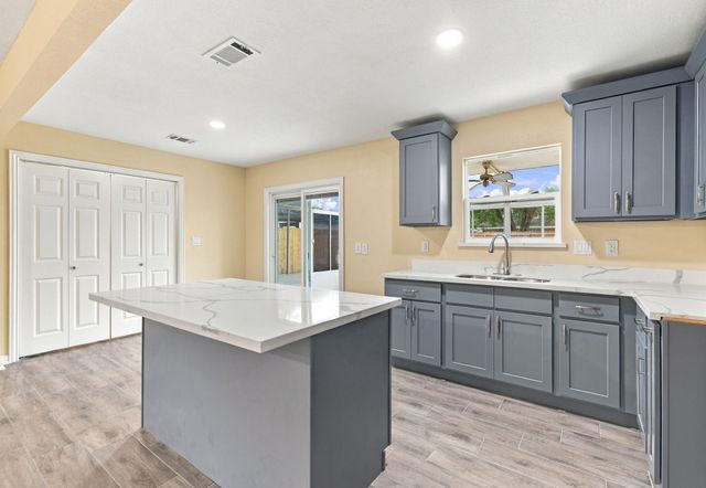 2926 Tarpey Avenue, Texas City, TX 77590