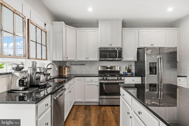 149 EMPEROR DR, Lake Frederick, VA 22630