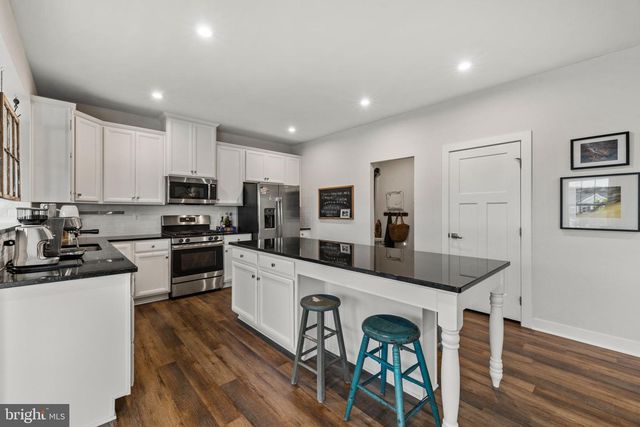 149 EMPEROR DR, Lake Frederick, VA 22630