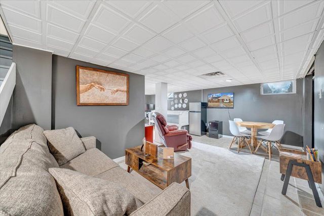 2415 Oakland BLVD, Roanoke, VA 24012