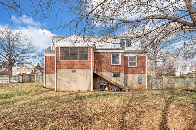 2415 Oakland BLVD, Roanoke, VA 24012