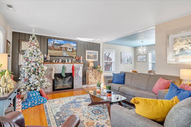 2415 Oakland BLVD, Roanoke, VA 24012