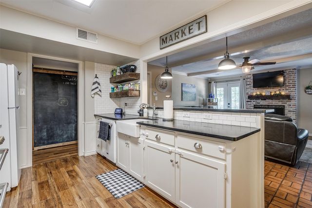 1412 Ridgecrest Circle, Denton, TX 76205