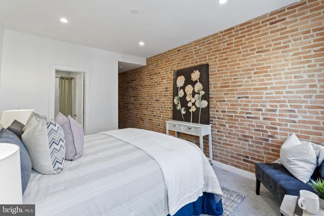 1825 S HANOVER ST, Baltimore, MD 21230