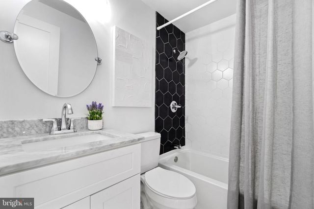 1825 S HANOVER ST, Baltimore, MD 21230