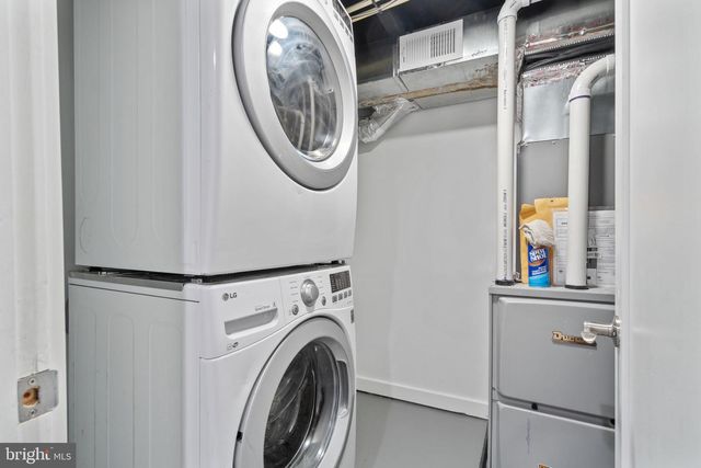 1825 S HANOVER ST, Baltimore, MD 21230