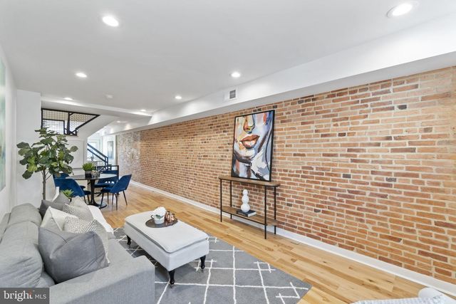 1825 S HANOVER ST, Baltimore, MD 21230