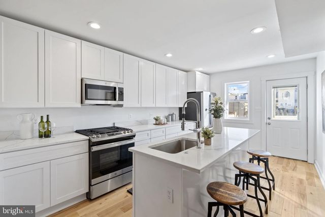 1825 S HANOVER ST, Baltimore, MD 21230