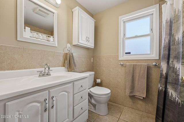 19 Marlin Avenue, Pequannock, NJ 07440