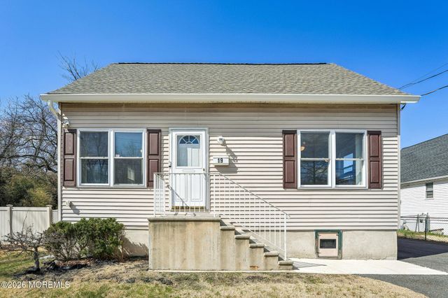19 Marlin Avenue, Pequannock, NJ 07440
