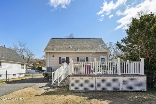 19 Marlin Avenue, Pequannock, NJ 07440