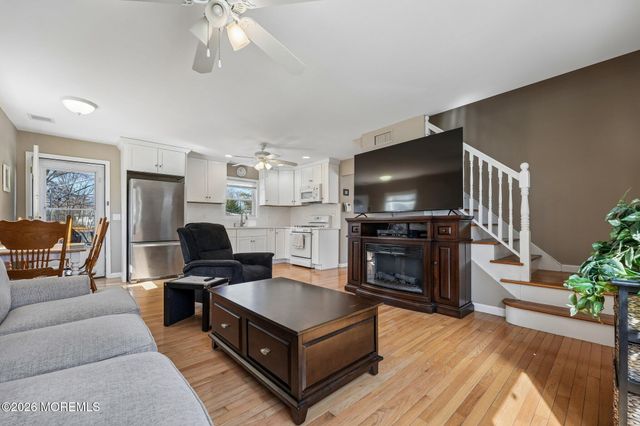 19 Marlin Avenue, Pequannock, NJ 07440