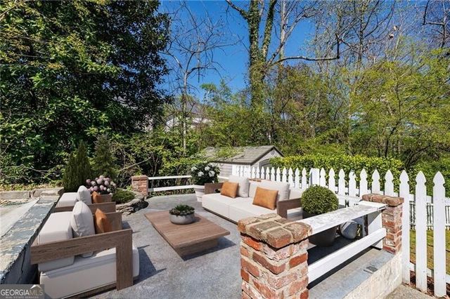 1868 Dyer Circle, Chamblee, GA 30341