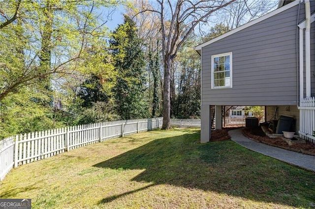 1868 Dyer Circle, Chamblee, GA 30341