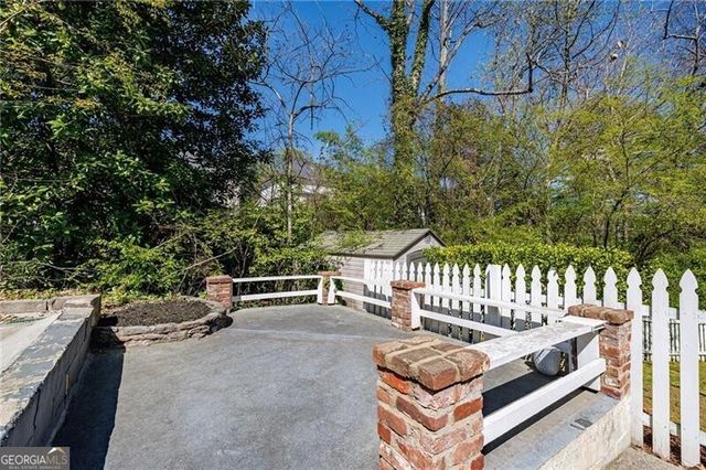 1868 Dyer Circle, Chamblee, GA 30341