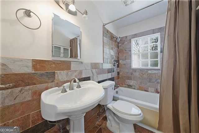 1868 Dyer Circle, Chamblee, GA 30341