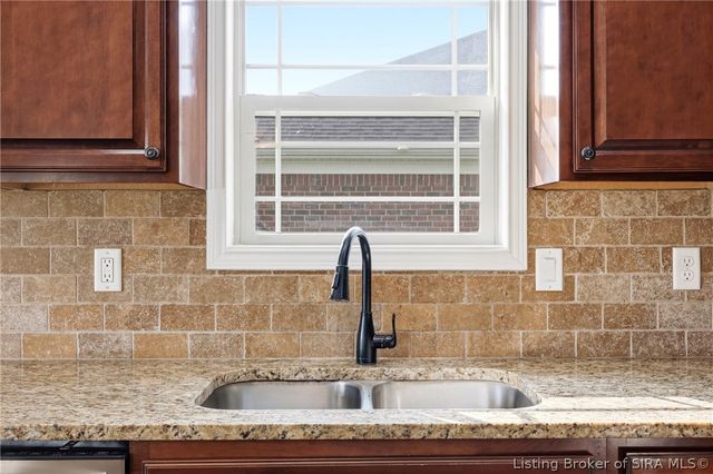 6305 Sunset Loop, Charlestown, IN 47111