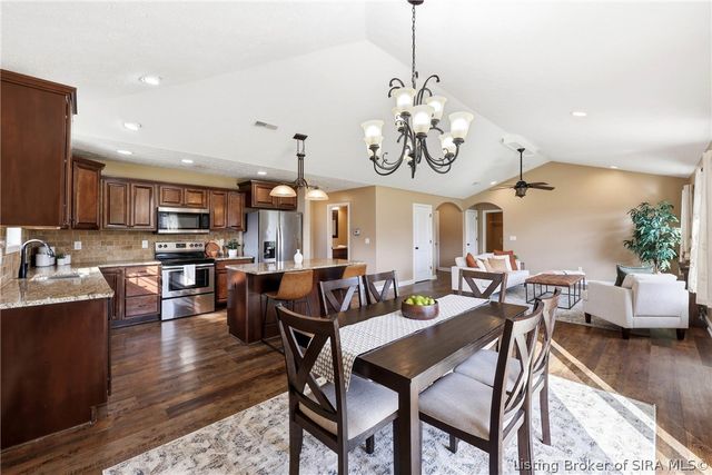 6305 Sunset Loop, Charlestown, IN 47111