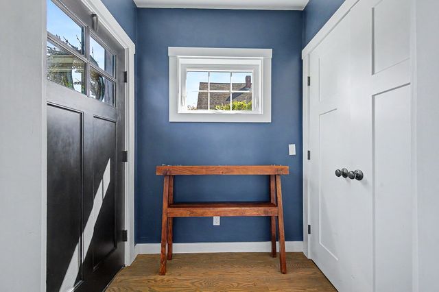 72 Grove St, Hopkinton, MA 01748