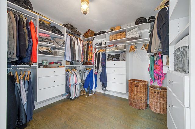 72 Grove St, Hopkinton, MA 01748