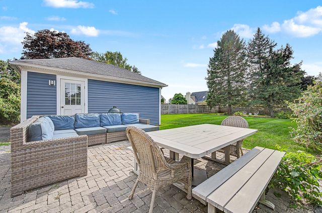 72 Grove St, Hopkinton, MA 01748