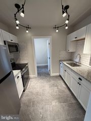 63 KING ST #3, Pottstown, PA 19464