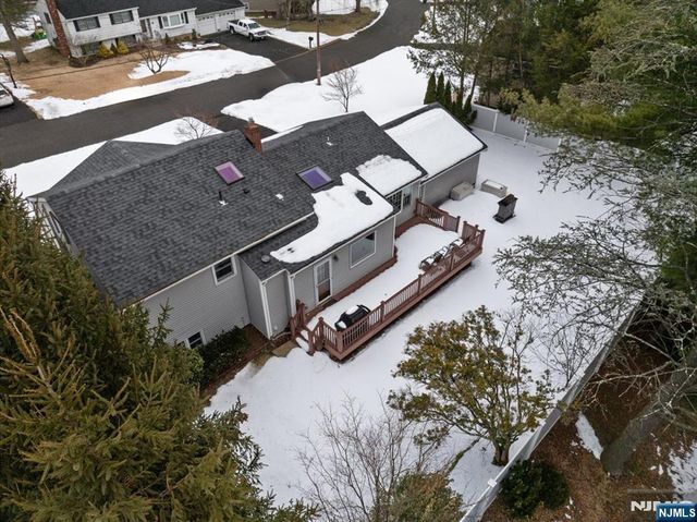 692 Pine Lake Drive, Twp Of Washington, NJ 07676