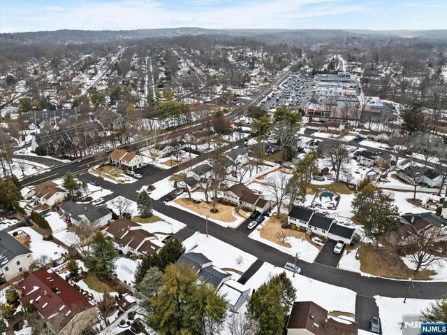 692 Pine Lake Drive, Twp Of Washington, NJ 07676