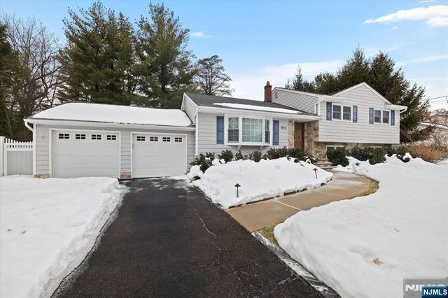 692 Pine Lake Drive, Twp Of Washington, NJ 07676