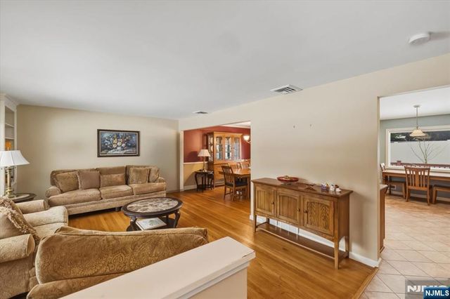 692 Pine Lake Drive, Twp Of Washington, NJ 07676