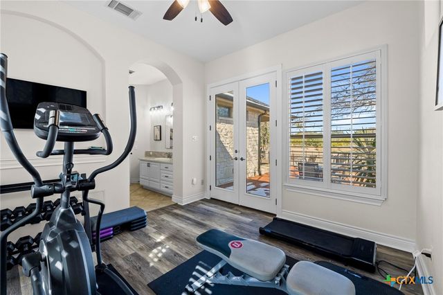 413 Lake Side Drive, Georgetown, TX 78628