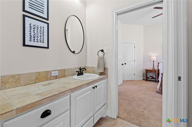 413 Lake Side Drive, Georgetown, TX 78628