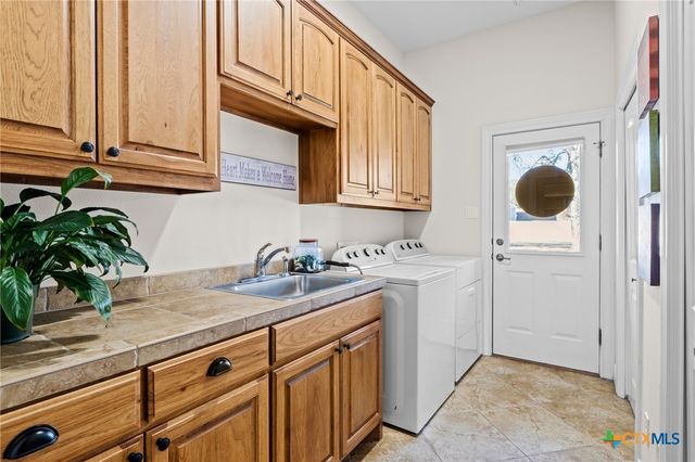 413 Lake Side Drive, Georgetown, TX 78628