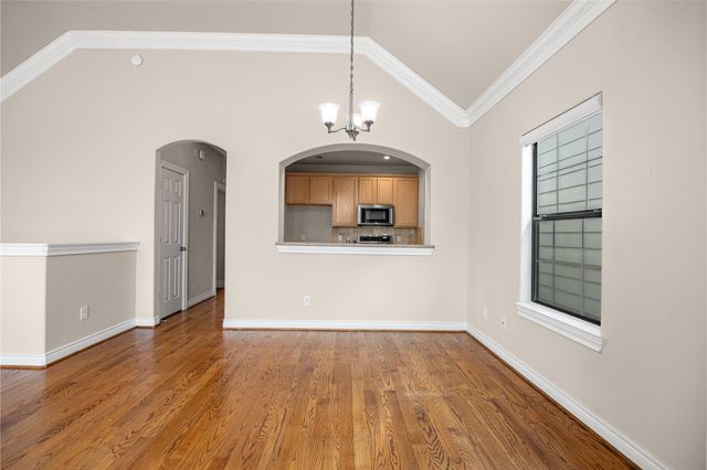 2915 Clinton Drive, Houston, TX 77020