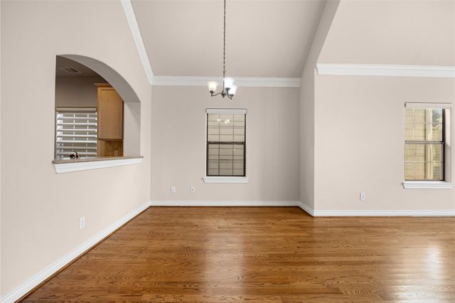 2915 Clinton Drive, Houston, TX 77020