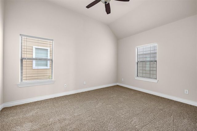 2915 Clinton Drive, Houston, TX 77020