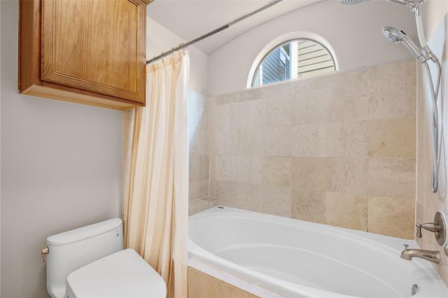 2915 Clinton Drive, Houston, TX 77020