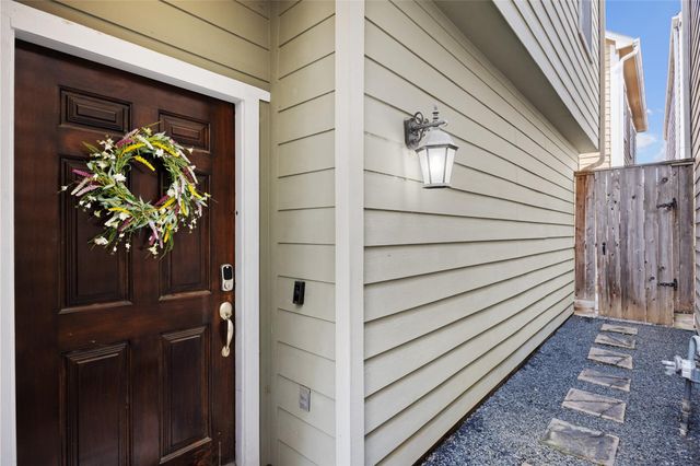 2915 Clinton Drive, Houston, TX 77020