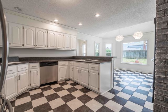 2808 EAGLE BRIER CV, Memphis, TN 38016