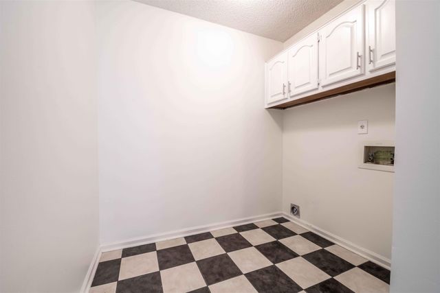 2808 EAGLE BRIER CV, Memphis, TN 38016